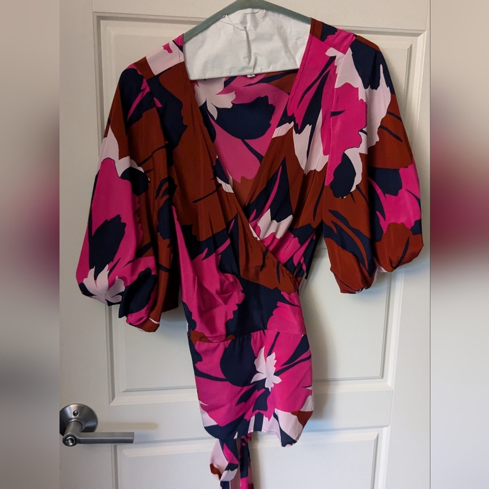 Tracy Reece wrap top, size M